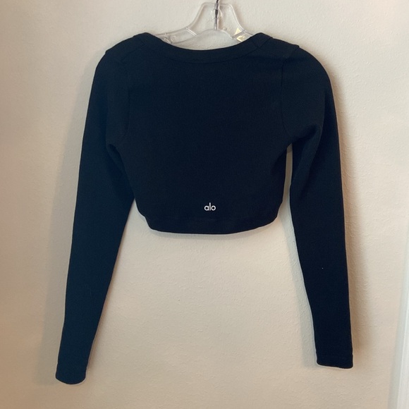 Alo Yoga Seamless Ribbed Cropped Serene Long Sleeve Black - Picture 5 of 7